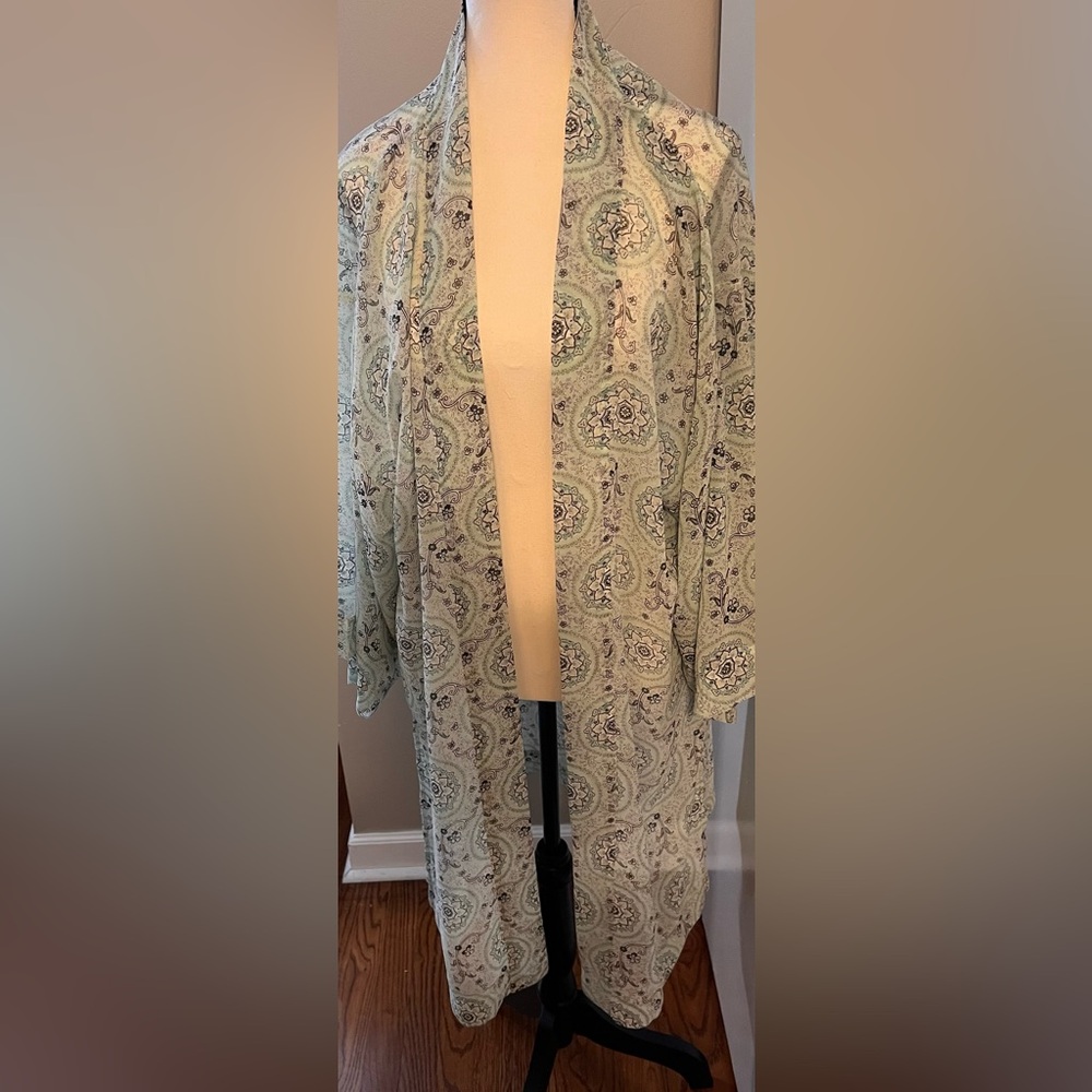 Floral Patterned Kimono